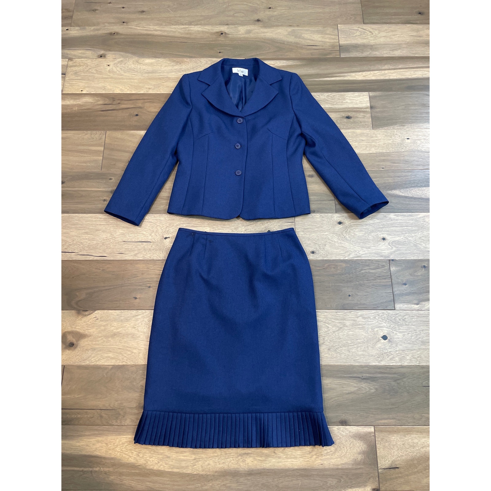 Le Suit Blue Skirt Suit Size 12 Blazer & Pencil Skirt Fully Lined Ruffle Hem